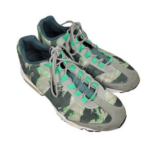 Nike Shoes Mens Size 9.5 Green Air Max 95 PRM Tape 599425-030 Sneakers Athletic